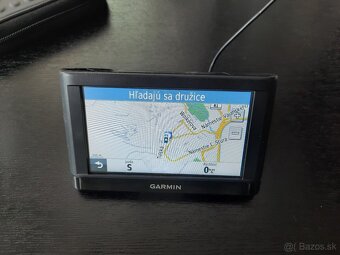 Predám navigáciu Garmin NUVI 42LM - 2
