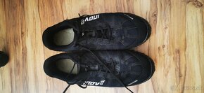 Topánky Innov8 Mudclaw 275 čierny veľ 45 (29.5 cms) - 2