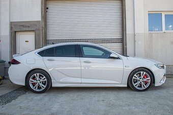 Opel Insignia GSI 2.0 CDTI BiTURBO 210k S S 4x4 AT8 - 2