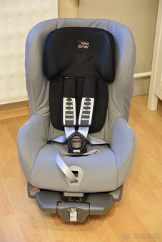 Britax Romer Safefix plus 9-18kg - 2
