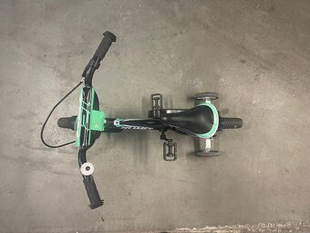 Detský bicykel s pomocnými kolieskami - 2