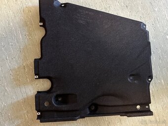 Audi a6 c8 kryt podvozku 4K0825216H - 2