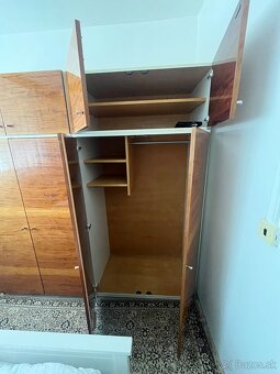 Darujem Hnedé skrine do spálne 2ks - 2