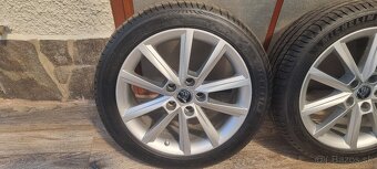 Predám org Škoda TERON elektrony 5x112 r17 Michelin 225/45 - 2