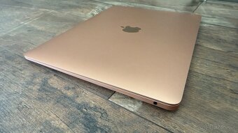 Predám MacBook Air 13” M1 2020 8GB Rose gold - 2