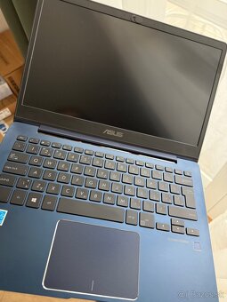 Asus Zenbook UX331UA - 2