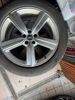 Original Audi 255/50 r 20 - 2