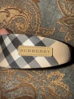 Čelenka Burberry - 2