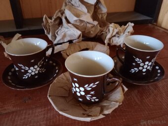 Šálky a podšálky.4 kusy - 2