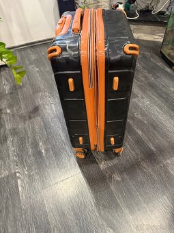 Predam cestovny kufor - 2