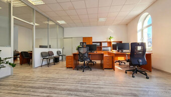 Nádherné priestory v centre: 584 m² + vlastný parking, ? - 2