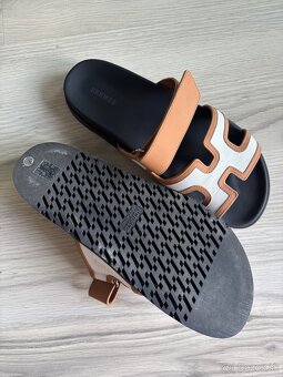 Bielo-hnedé pánske Hermès šľapky - 2