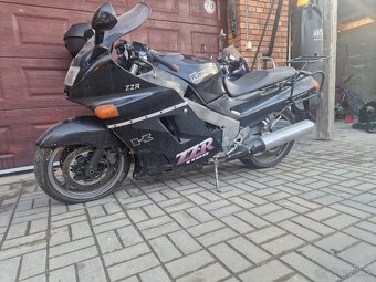 Kawasaki ZZR 1100 - 2