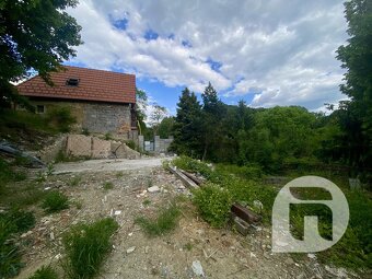Predaj stavebného pozemku 1583m2 v obci Pernek na Záhorí - 2
