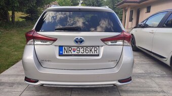 Toyota Auris Touring Sports 1.8 I VVT-i HybridSD - 2