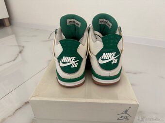 Jordan 4 SB “Pine Green” - 2