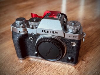 Fujifilm X-T3 - telo + dve náhradné batérie a grip - 2
