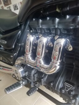 Predám Triumph Rocket III - 2