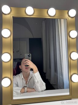 Toaletný stolík - 2