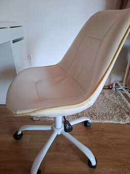 Konferenčná stolička - 2