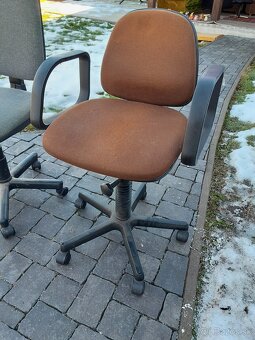 Predám  kancelárske stoličky - 2
