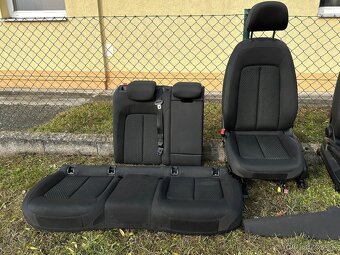 Audi Q5 80A sedadlá - 2
