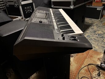 Yamaha PSR S770 - 2