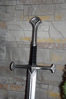 Replika LOTR mecu - 2