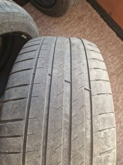 Michelin PILOT SPORT 4 235/45 R18 98 Y DOT 0321 - 2