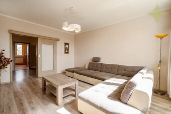 Na predaj, 3 izbový byt, sídl. Drieňová, Banská Štiavnica - 2