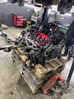 Rozpredam motor 4.2 v8 BNS 309 kw FSI - 2