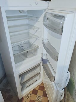 Predám chladničku Whirlpool 147cm - 2