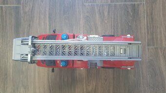 Hasičské auto značky BRUDER - 2