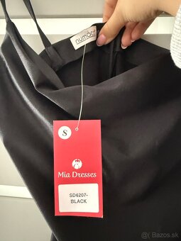 Lesklé šaty Miadressses - 2