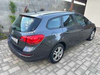 Opel Astra Sports Tourer 1.4 Combi - 2