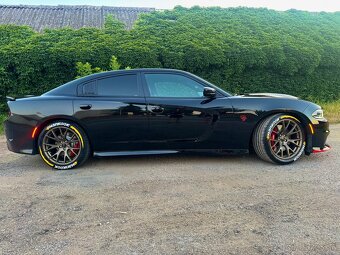 Dodge charger 6.2 SRT Hellcat - 2