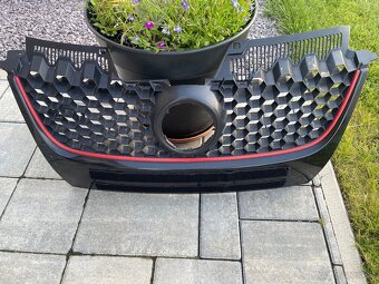 Predám masku na VW Golf 5 GTi - 2