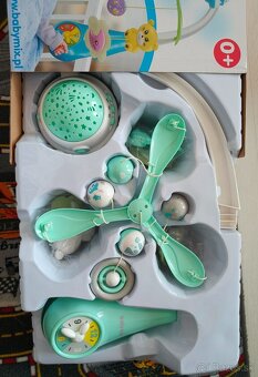 BABY MIX kolotoč nad postieľku so svetelným projektorom - 2
