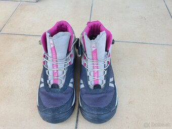 Turisticke topanky 35 - 2