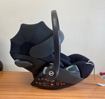 Polohovateľná autosedačka Cybex Cloud G i-size - 2