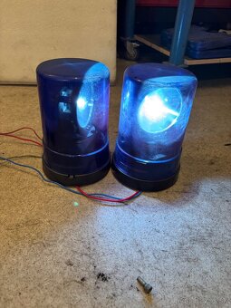 Modré majáky Hella - 2