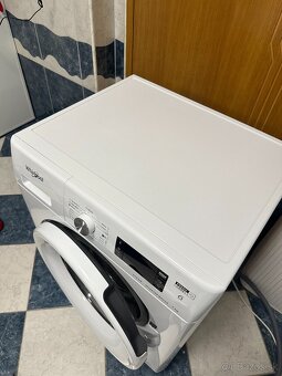 Skoro nová práčka Whirlpool / pozor potrebuje opravu - 2