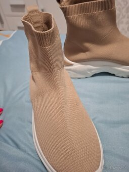 Bledohnedé tenisky - 2