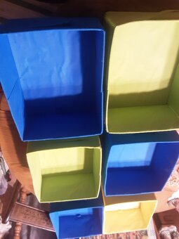 Predaj farebnej poličky a stoličky z masíva - 2