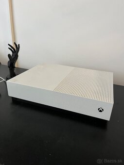 Xbox one s 1TB - 2