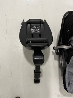 Autosedačka s podvozkom - 2