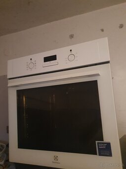 Vstavana elektricka rura Electrolux - 2