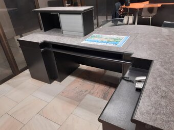 Kancelársky stôl - 2