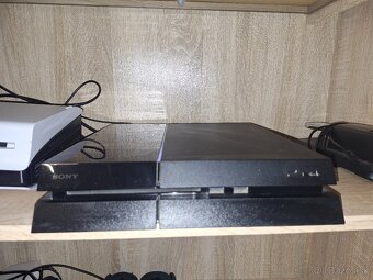 Predám PS4 - 2