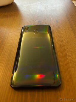 Samsung Galaxy A40 - 2
